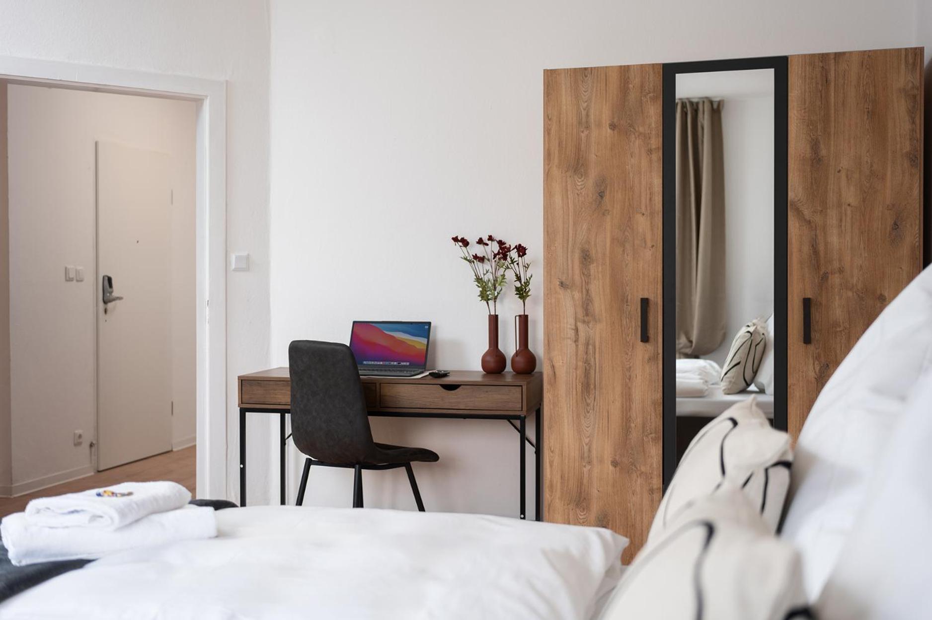 1-4 Gaeste Wohnung W-Lan, Netflix, Amazon, Parken, Arbeitsplatz, 24H Check In ,Vollausgestattet Kueche, Handtuecher Seife U,V,M Fuer Geschaeftsreisende, Paare, Familien , 达特尔恩 外观 照片